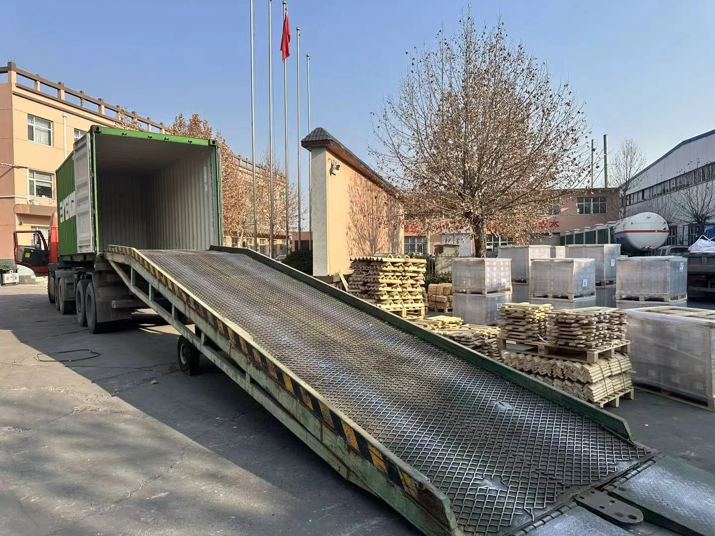 Loading & Shipping 2