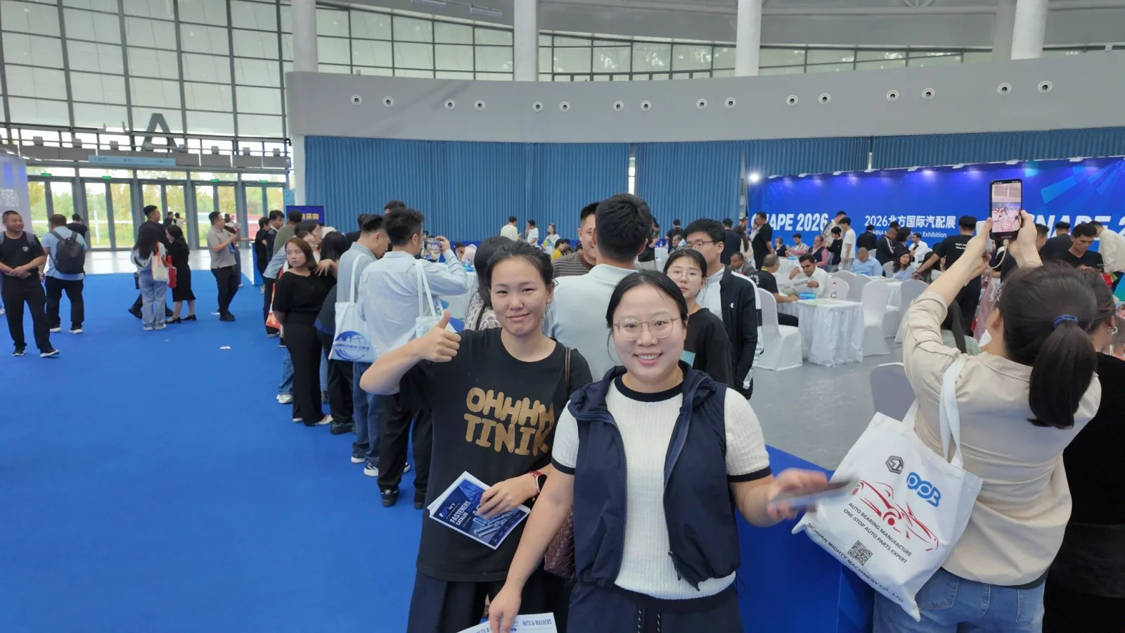 Customers & Partners 7